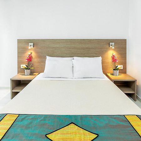 Xenios Dolphin Beach Hotel Ποσείδι Εξωτερικό φωτογραφία