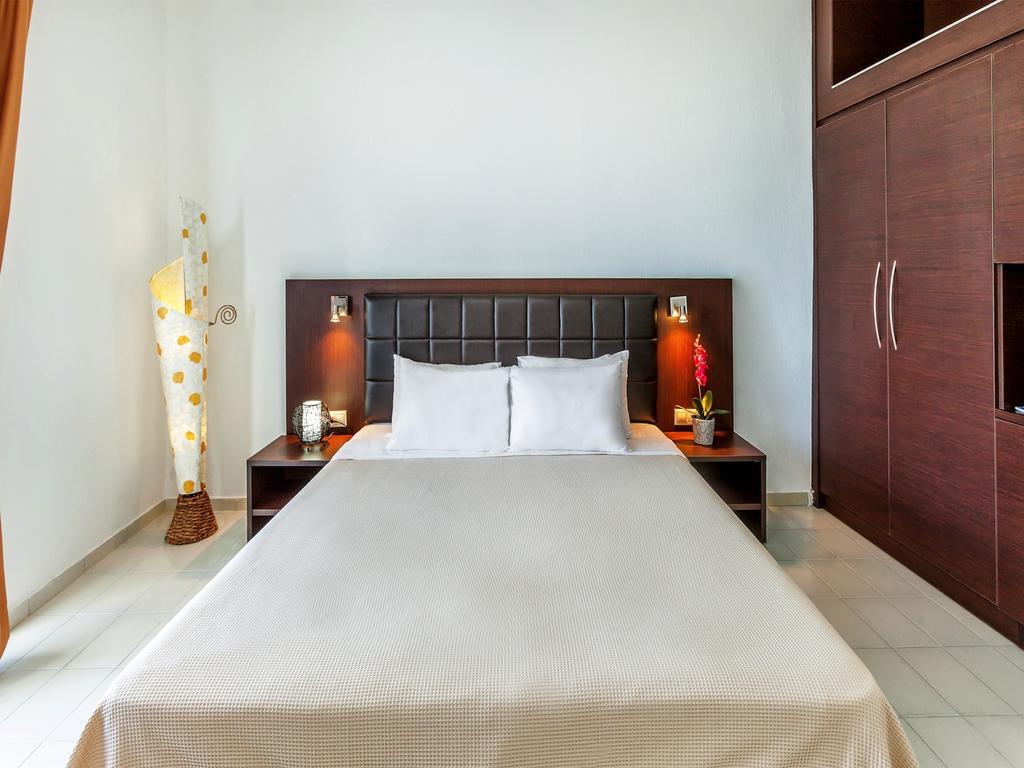 Xenios Dolphin Beach Hotel Ποσείδι Εξωτερικό φωτογραφία