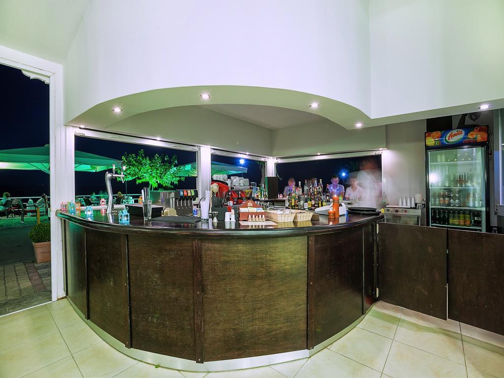 Xenios Dolphin Beach Hotel Ποσείδι Εξωτερικό φωτογραφία