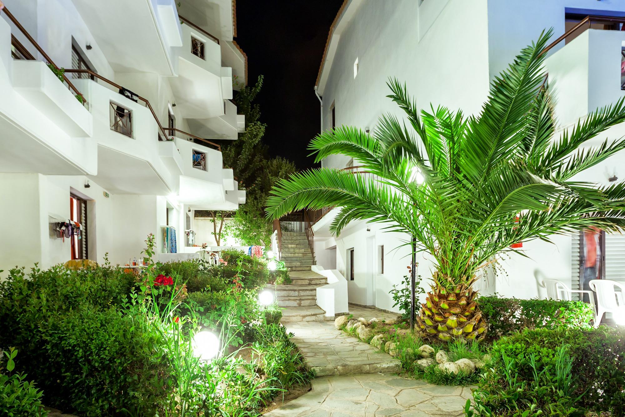 Xenios Dolphin Beach Hotel Ποσείδι Εξωτερικό φωτογραφία