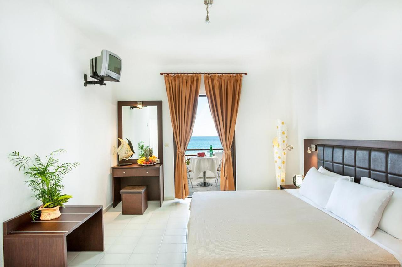 Xenios Dolphin Beach Hotel Ποσείδι Εξωτερικό φωτογραφία