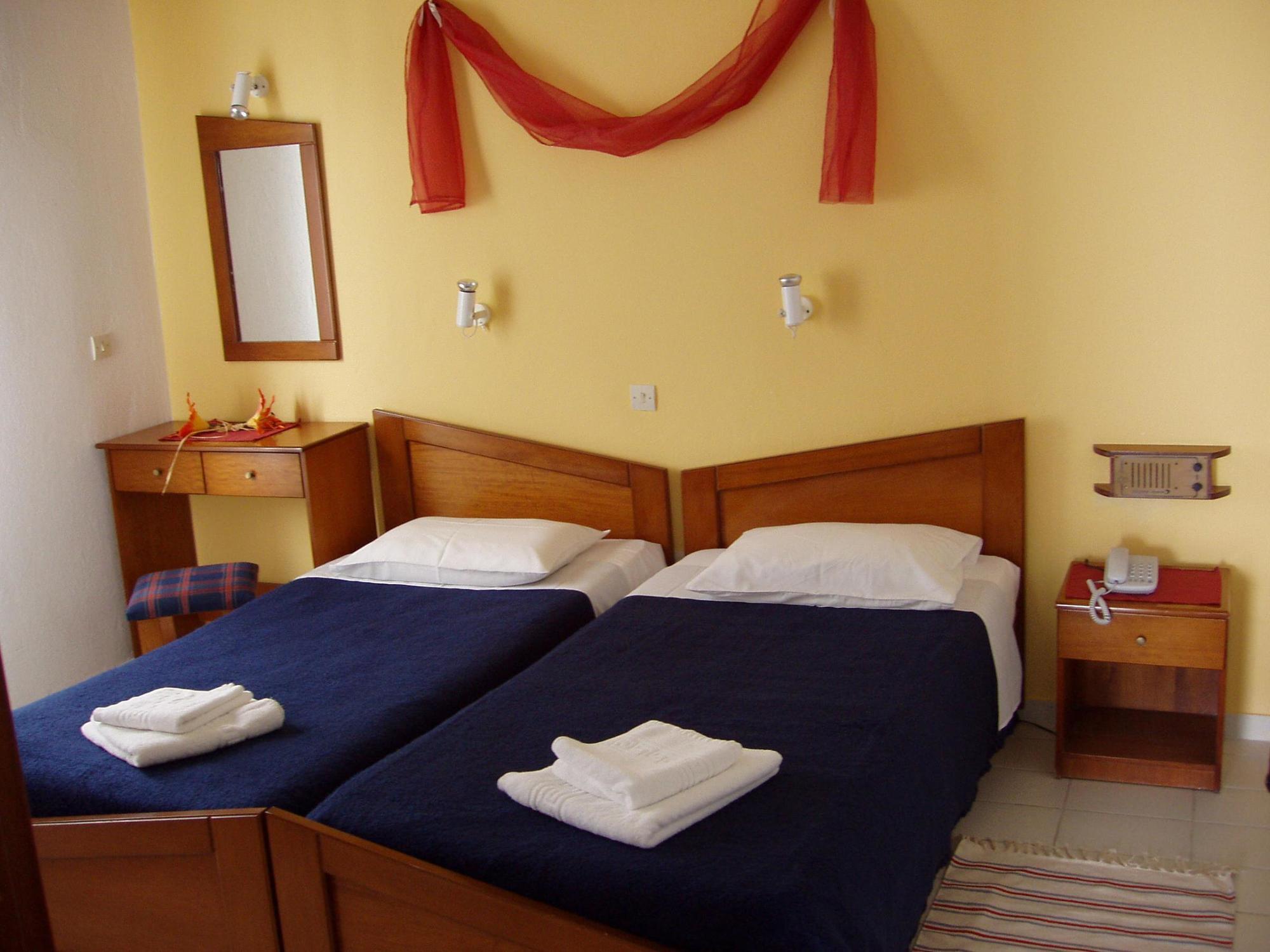 Xenios Dolphin Beach Hotel Ποσείδι Δωμάτιο φωτογραφία